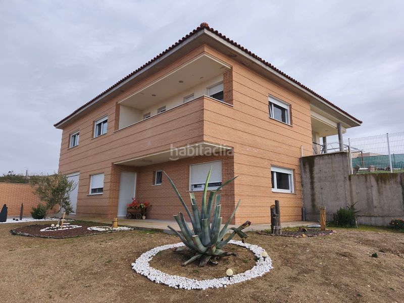 Foto e69ce6e8-f3d1-4b28-a77c-3847d1db9b6f. Casa amb aparcament a Layos