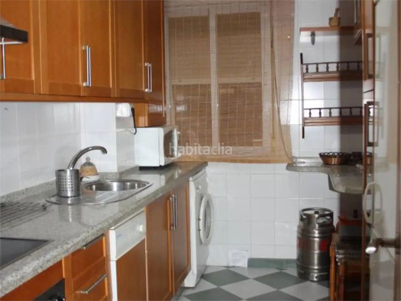 Foto 12cb0071-497a-406d-8548-585d388704b9. Pis a Centro - Barriada Mallorca Camas