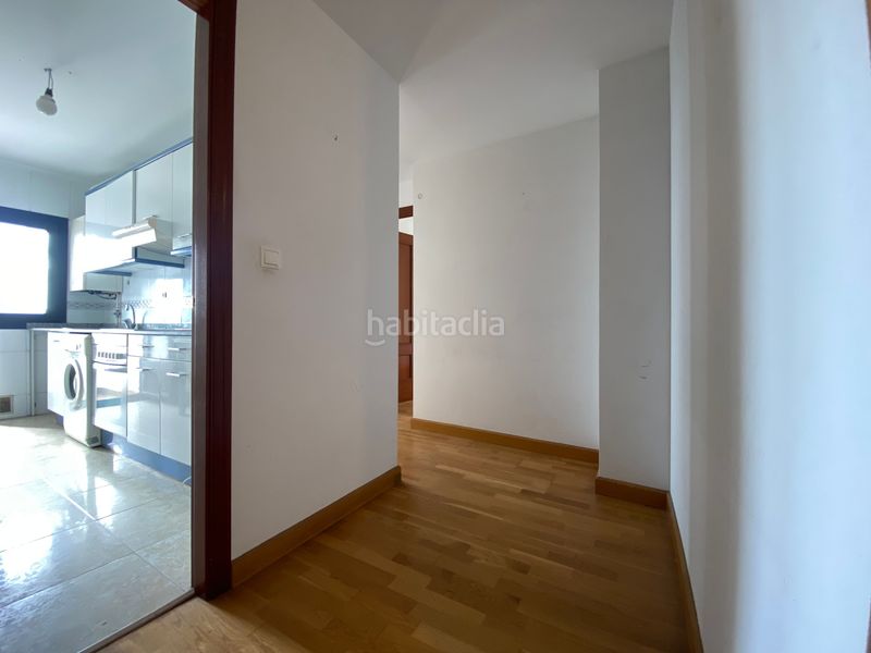 Foto 974726df-d5f8-4d93-ad38-c72c95f436da. Pis amb aparcament a Centro Avilés
