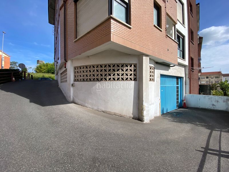 Foto b9ba9e74-39fa-4bb3-9e70-1b85909fdacf. Pis amb aparcament a Centro Avilés