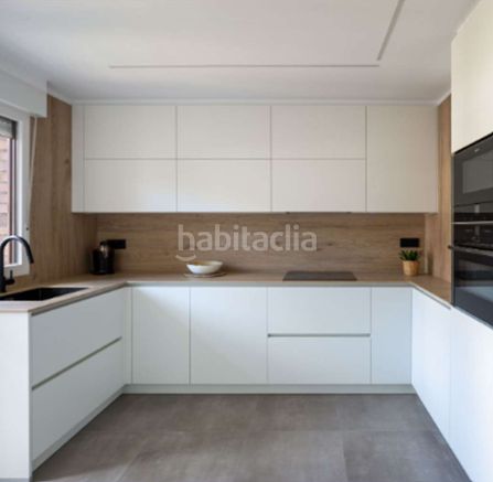 Foto efba9ea3-93f2-48ad-bf9c-fd9c4a802896. Edifici a Cartuja Baja Zaragoza