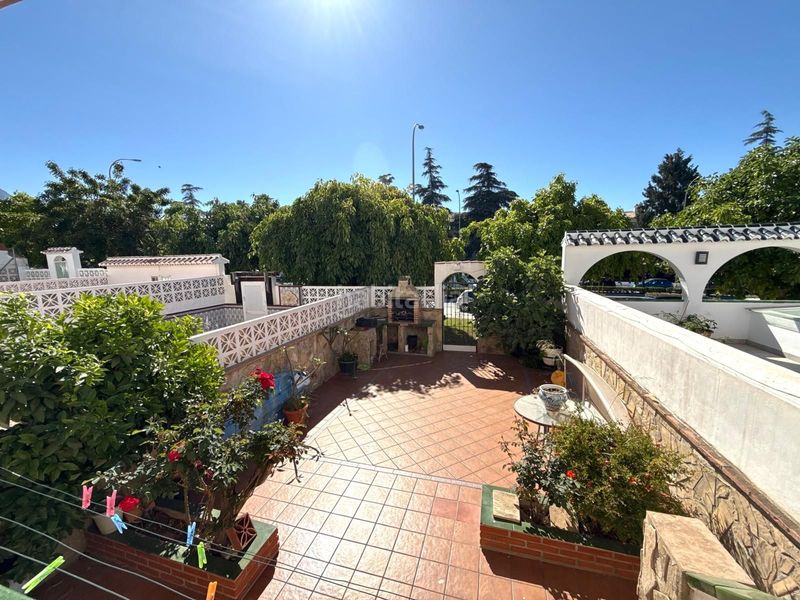 Foto 8c60a4b4-a41a-4a70-9500-da157742dfd8. Casa adossada amb aparcament a Avda Pescia - Ctra de Frigiliana Nerja