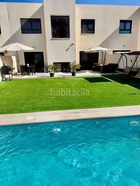 Foto aab99b9e-1922-4521-bcda-83ceb61f6ce3. Casa adossada amb aparcament a Almerimar Ejido (El)