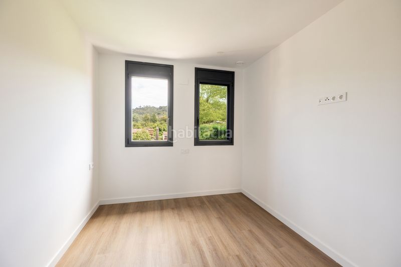 Foto 8d6d00bc-1ab9-44ce-a808-e9da8e85936e. Casa adossada amb aparcament a Torrelles de Llobregat