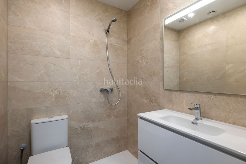 Foto ad103757-be8a-4086-a7b2-1f4b567eecc4. Casa adossada amb aparcament a Torrelles de Llobregat