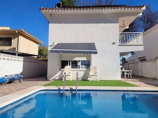 House  Calle apostol santiago