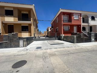Casa adossada a Calle VICTORIA