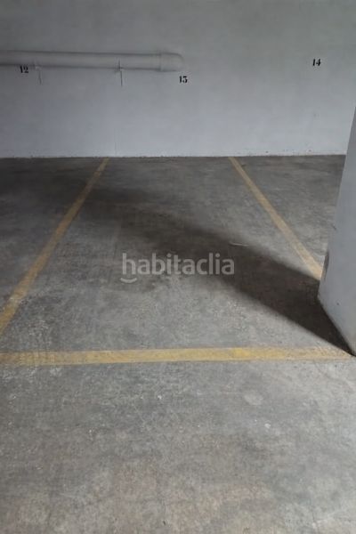 Foto f51f8778-aca3-47f8-84f7-24d299147547. Aparcament cotxe a Écija