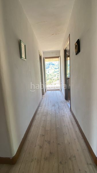 Foto 3d818997-8ab8-4bcf-a17f-e8b0f7f5c1cc. Edificio in Soba