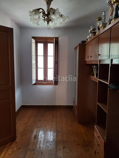 Foto ff239f17-c847-45aa-92d5-4cec7da8d78b. Edificio in Soba