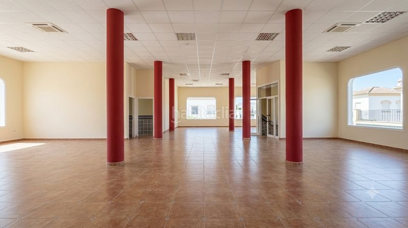 Foto e896af64-0aff-4be5-8e5d-15be49118808. Edificio in Guaro