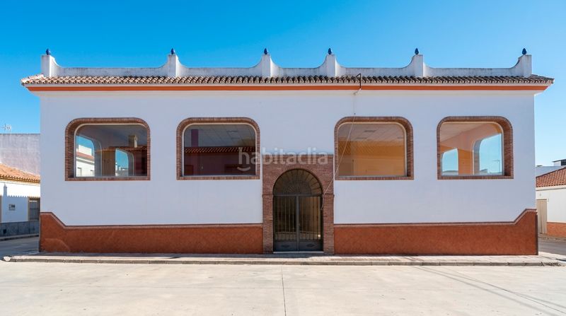 Foto 40921cf5-d91f-4caf-bd9e-1c25669bf05c. Edifici a Guaro