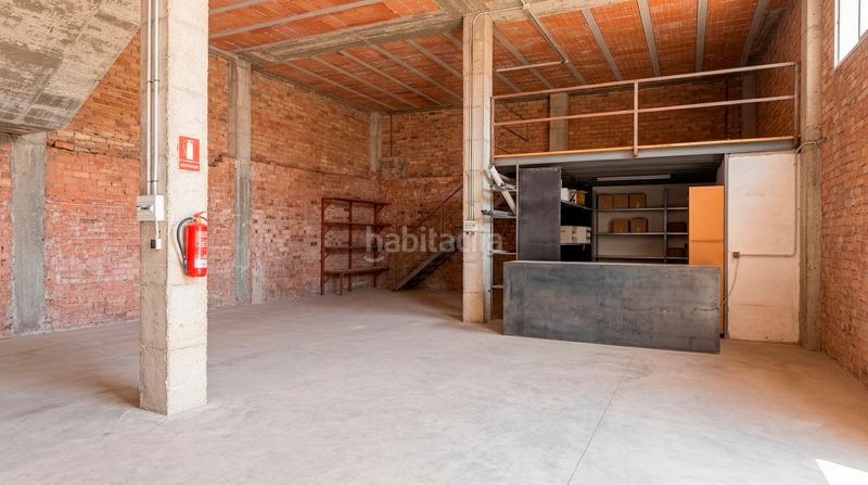 Foto b7db9183-da7a-4bed-ba33-8ae3da32d70b. Edifici a Guaro