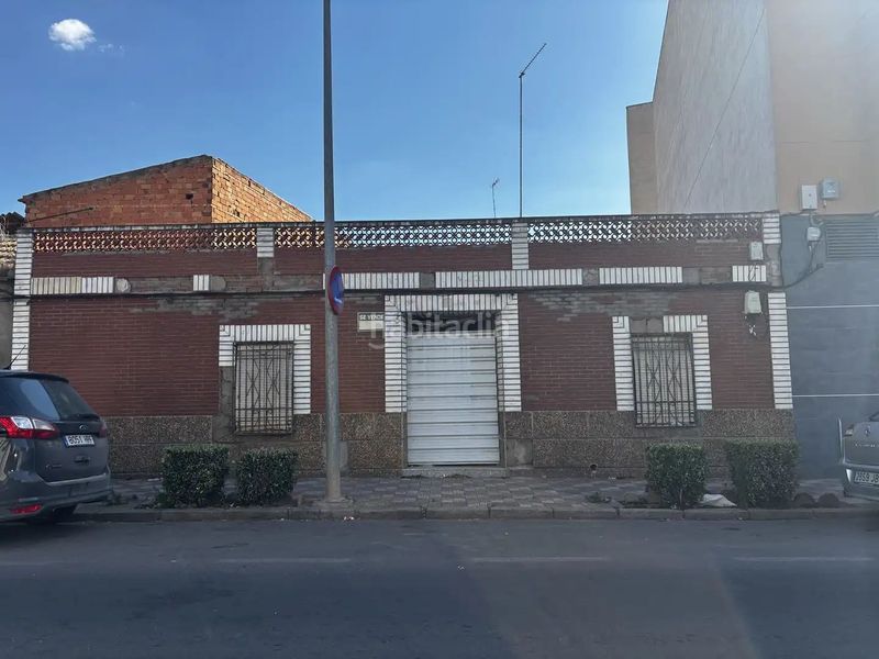 Foto fd6b876e-9440-4834-9362-01114da2bb40. Semi detached house in Bolaños de Calatrava