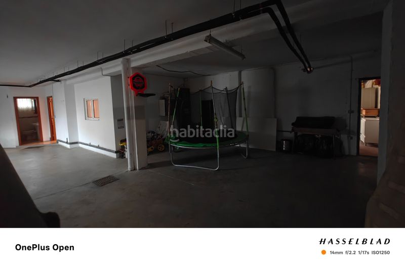 Foto 537360cb-7ce4-49b5-819b-d0f15fa02f64. Edifici a Cadrete