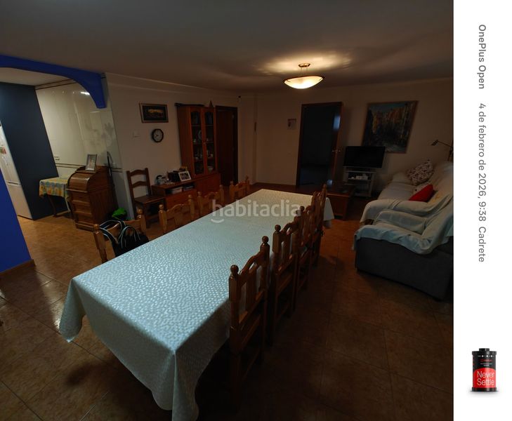 Foto 6122162f-e643-43e4-be5f-4b4b17c6ee92. Edifici a Cadrete