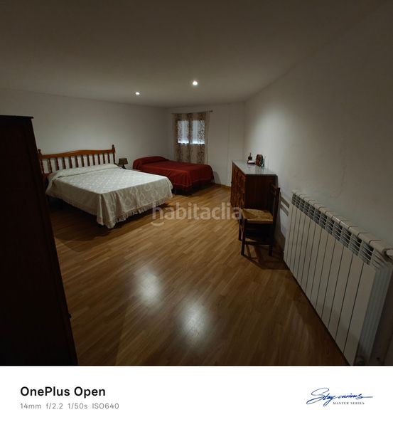 Foto 6b3eef41-ed6d-4dd4-87c0-889ea15ddfb9. Edifici a Cadrete