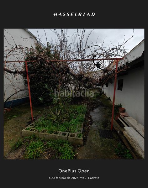 Foto 77c800b3-15fa-4ae6-99d2-13696a73d18a. Edifici a Cadrete