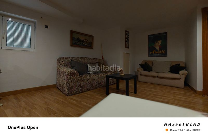 Foto 799911a8-677b-48a6-b583-c1dd1d30c610. Edifici a Cadrete