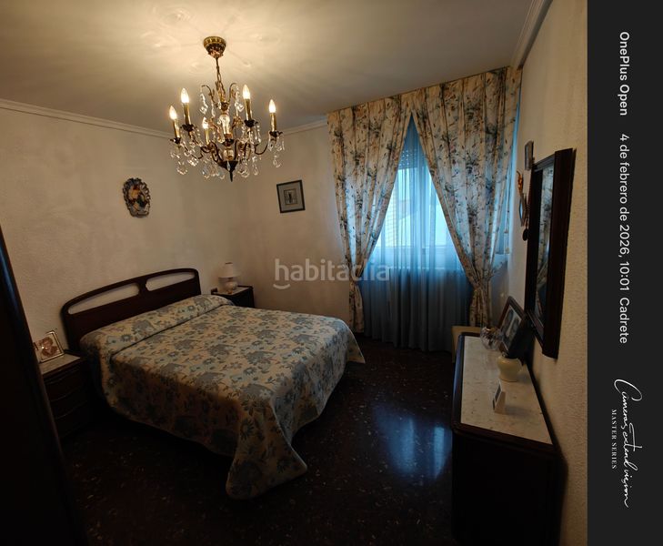 Foto c25d03b5-68d9-4745-8b59-cbb678c44a3f. Edifici a Cadrete
