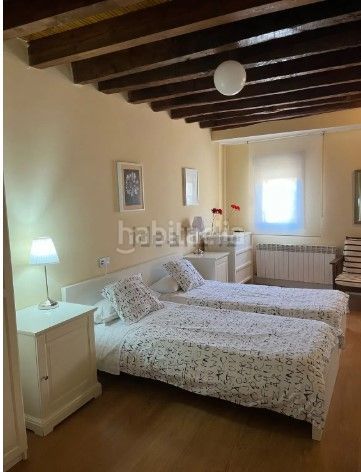 Foto b3f73b57-ebdb-41f8-88fb-f72c3988c742. Edificio en Peñaranda de Duero