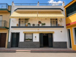 Haus  Plaza alcalde manuel benites rufo