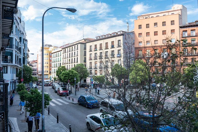 Foto c61e7c85-6026-4eae-b7dc-e4042c4d40fd. Pis a Embajadores-Lavapiés Madrid