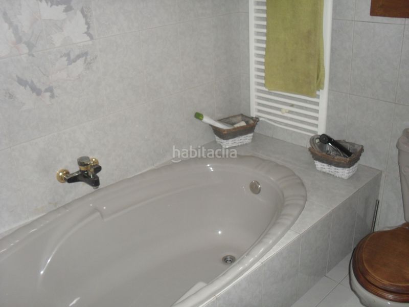 Foto 2194965f-edc0-4052-b84a-109bbb1723a3. Casa amb aparcament a Teis Vigo