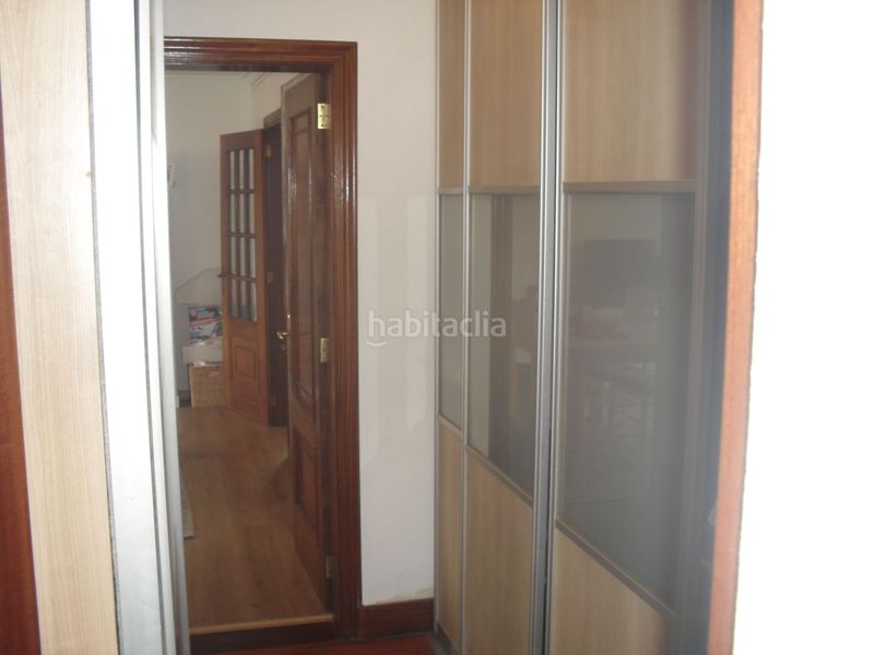 Foto 36b4ef70-bfec-486e-bfb1-ed66b5eb2a9a. Casa amb aparcament a Teis Vigo