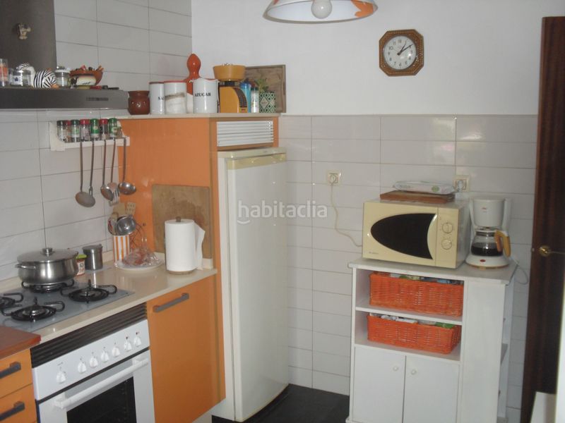 Foto 4159dc25-093d-4cd6-bbbb-e11daaf280ed. Casa amb aparcament a Teis Vigo