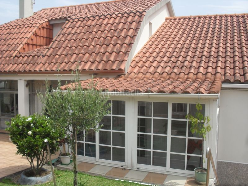 Foto d1f2269f-0ec7-4d8e-b5ca-f3b3f3b4ff11. Casa amb aparcament a Teis Vigo