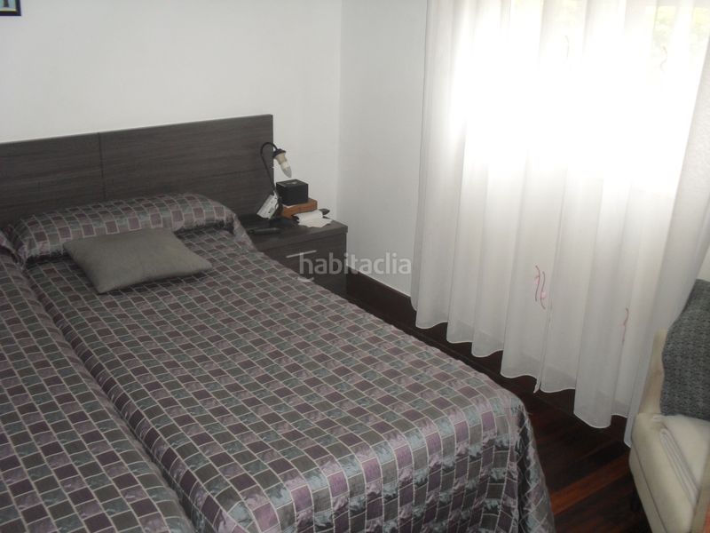 Foto d5e0a5b2-76cf-4221-9436-ccc6cbbb9cf1. Casa amb aparcament a Teis Vigo