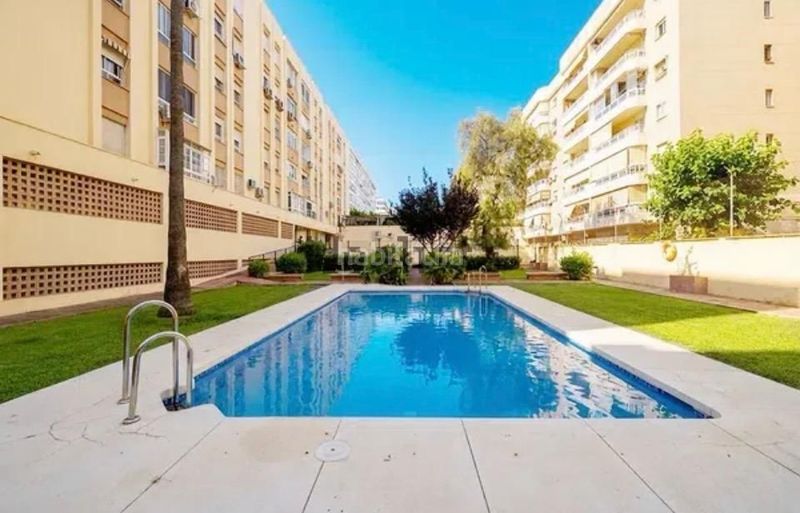 Foto a93c0893-a4d8-4d71-bc04-7356e169568c. Pis amb aparcament a Paseo Marítimo Oeste - Pacífico Málaga