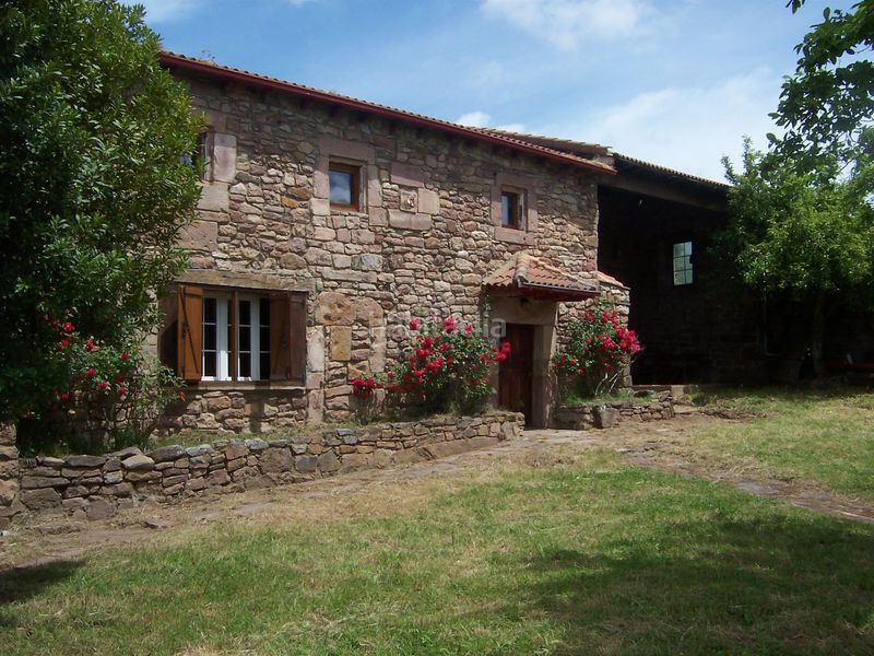Foto 71c90290-0a52-4937-a1bd-147597fff41a. Casa a Valdeolea
