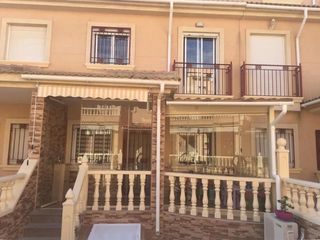 Semi detached house  Calle jalon