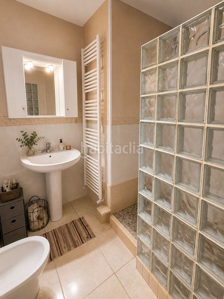 Foto eebbcb7b-438c-4532-a861-6794db18110d. Pis a Centre Blanes