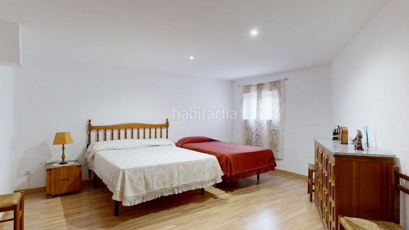 Foto 512b7135-31ef-41e0-8102-d1ba011292cc. Casa a Cadrete