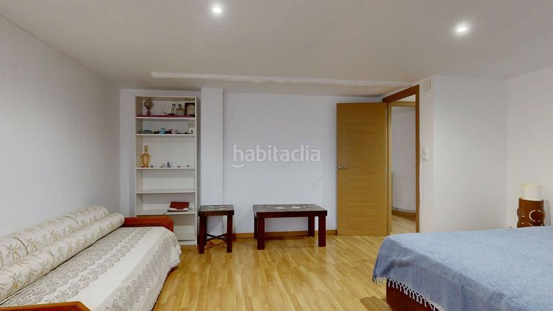 Foto da3c189f-d859-4b22-9fd9-451c4324cedb. Casa a Cadrete