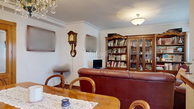 Foto dfaada43-b921-4c12-923f-6fd0566a63fe. Casa a Cadrete