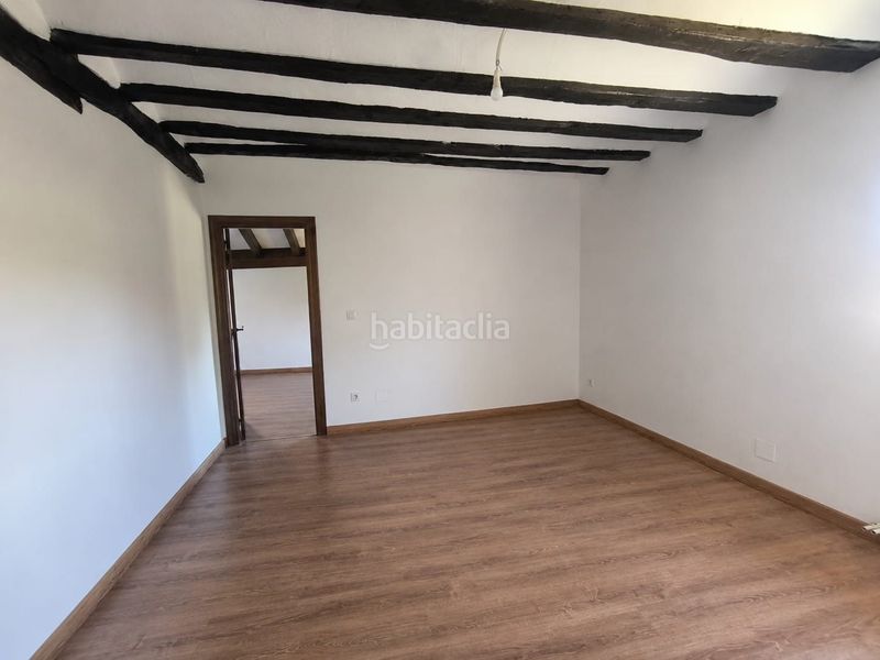 Foto 0c2a793e-182b-42d5-aaaa-cf90dc4f326f. Casa a Encío