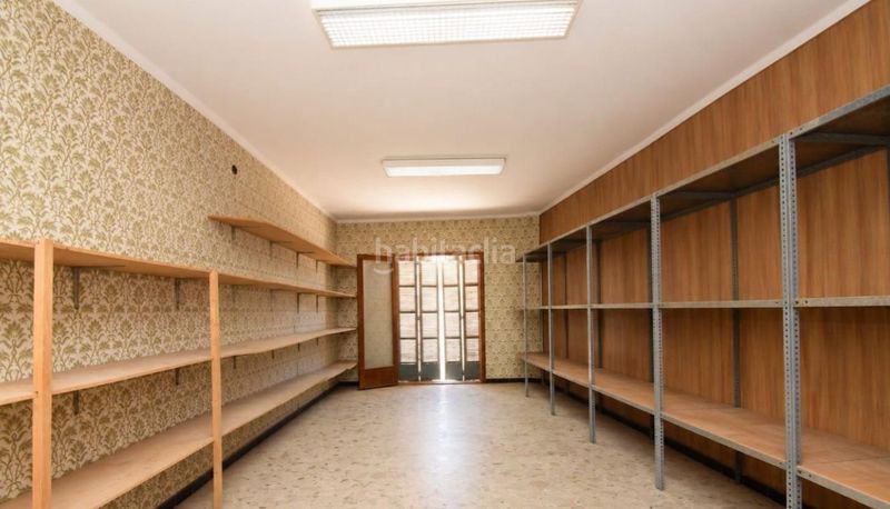 Foto f5819e23-3ca1-41a4-ac85-9e1687861759. Edificio in Muro