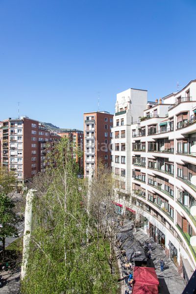 Foto f7b8d2ba-83b4-457b-a25d-88780460c6ca. Pis a Zabalburu Bilbao