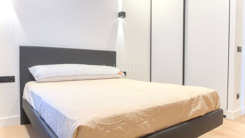 Foto 5fba7793-5905-4b1e-8d80-c40950f7025a. Pis a Pasaia