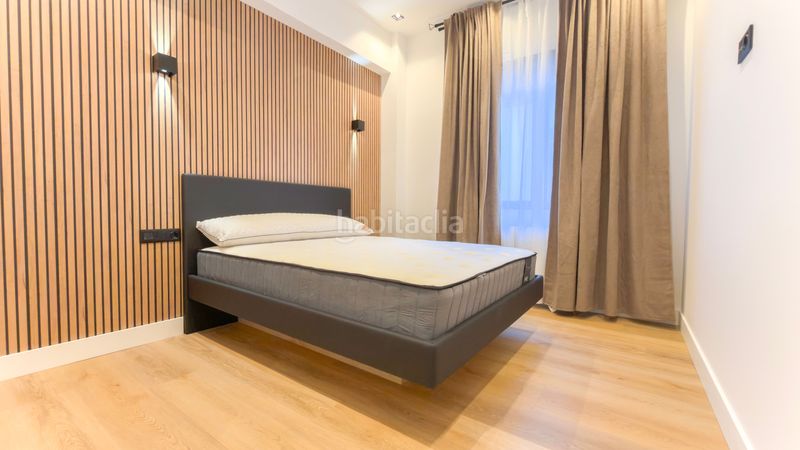 Foto ef012e9b-3fd6-4d16-a1b9-bf0ae55b96ba. Pis a Pasaia