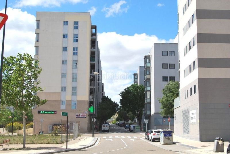Foto ca647bd2-8ac8-4d88-b496-805e7356f06d. Aparcament cotxe a Valdespartera Zaragoza