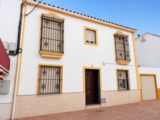 Semi detached house  Calle calle julia pintor lópez