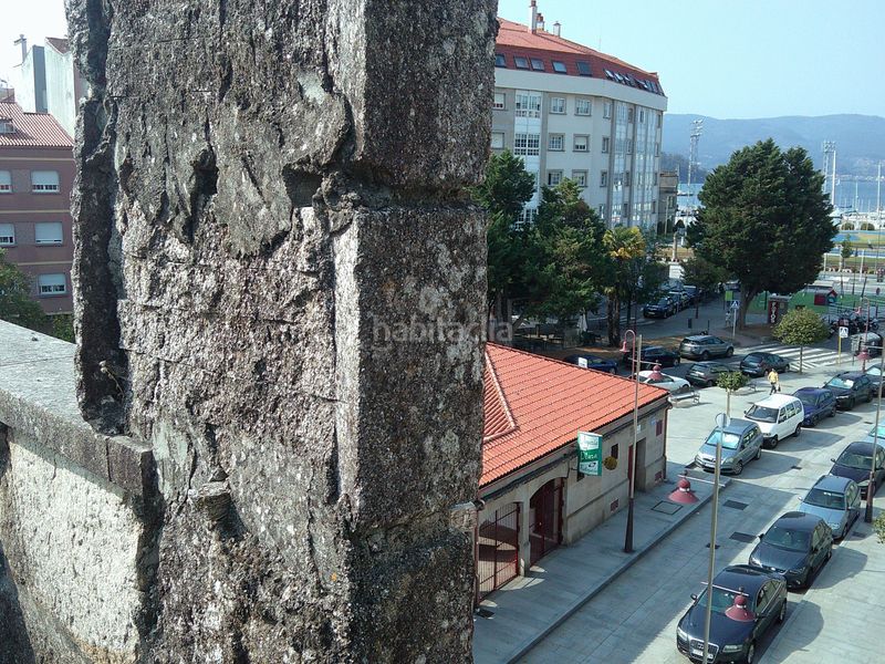 Foto 1b8c41ae-e2dd-4e65-95a7-5757a1b0a139. Edificio en Marín