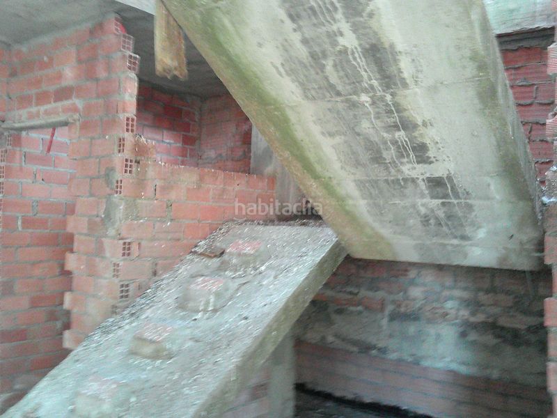 Foto a2fbcf38-7b62-4511-9cd9-d437209898fb. Edifici a Marín