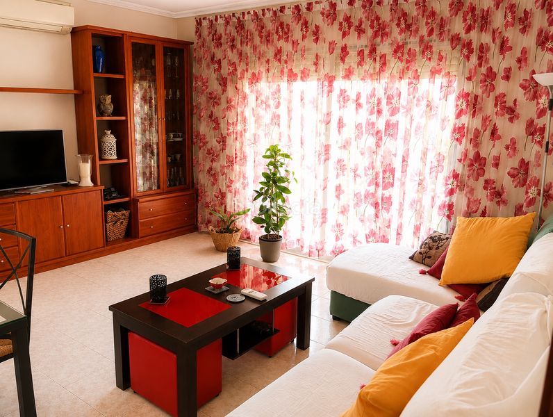Foto 6f9ced67-7077-4445-8c77-34f4a6705615. Casa amb aparcament a Alcanar