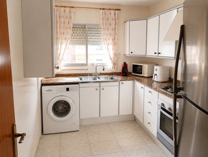 Foto a39781ea-9a49-45f6-980c-d40e909174e5. Casa amb aparcament a Alcanar